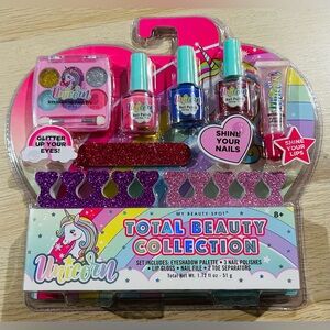 Total Beauty Collection Playset